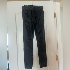 Kendall and Kylie “The Jogger” black XS